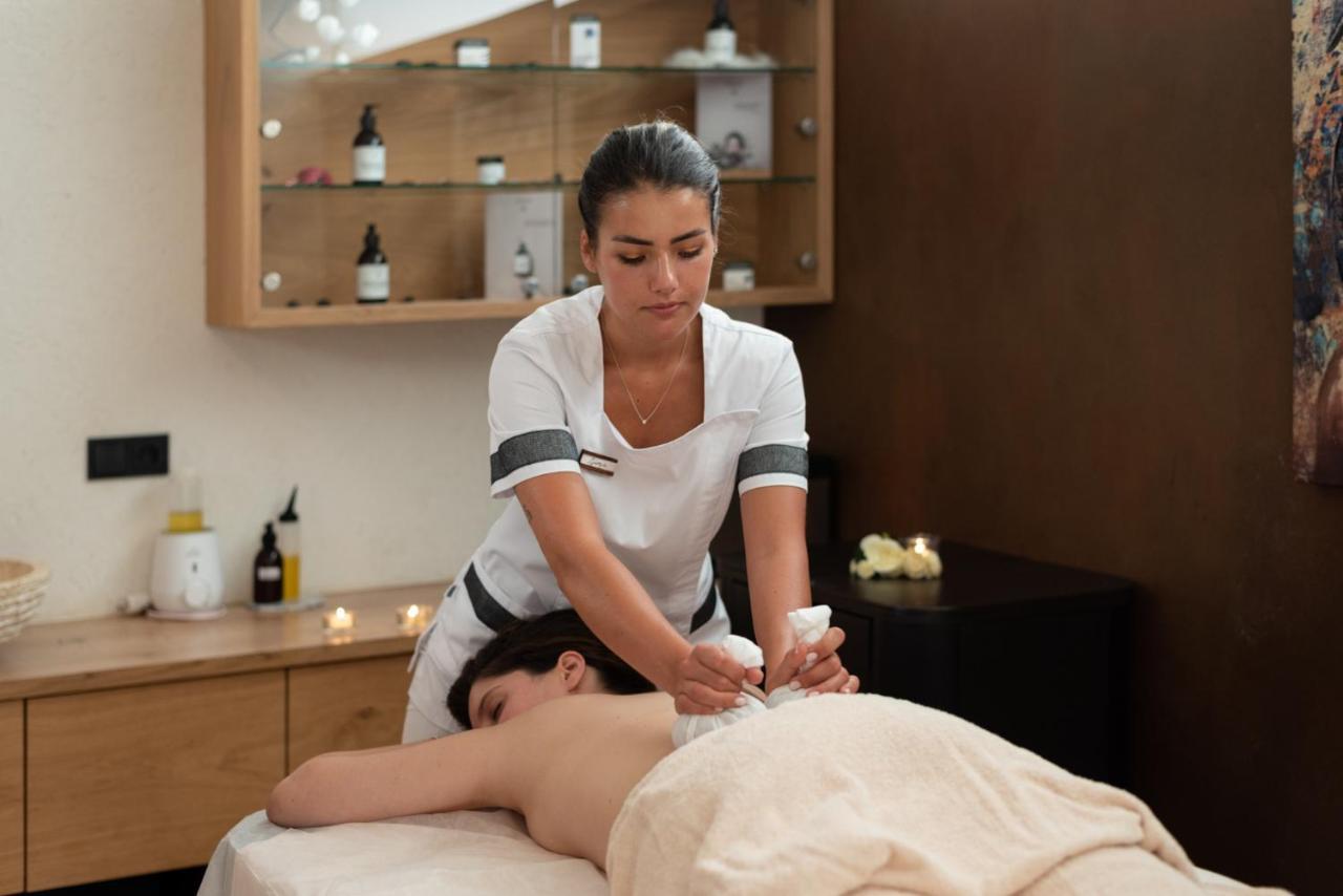 Hotel Rosa Eco Alpine Spa อัลเป ดิ ซิวซี ภายนอก รูปภาพ