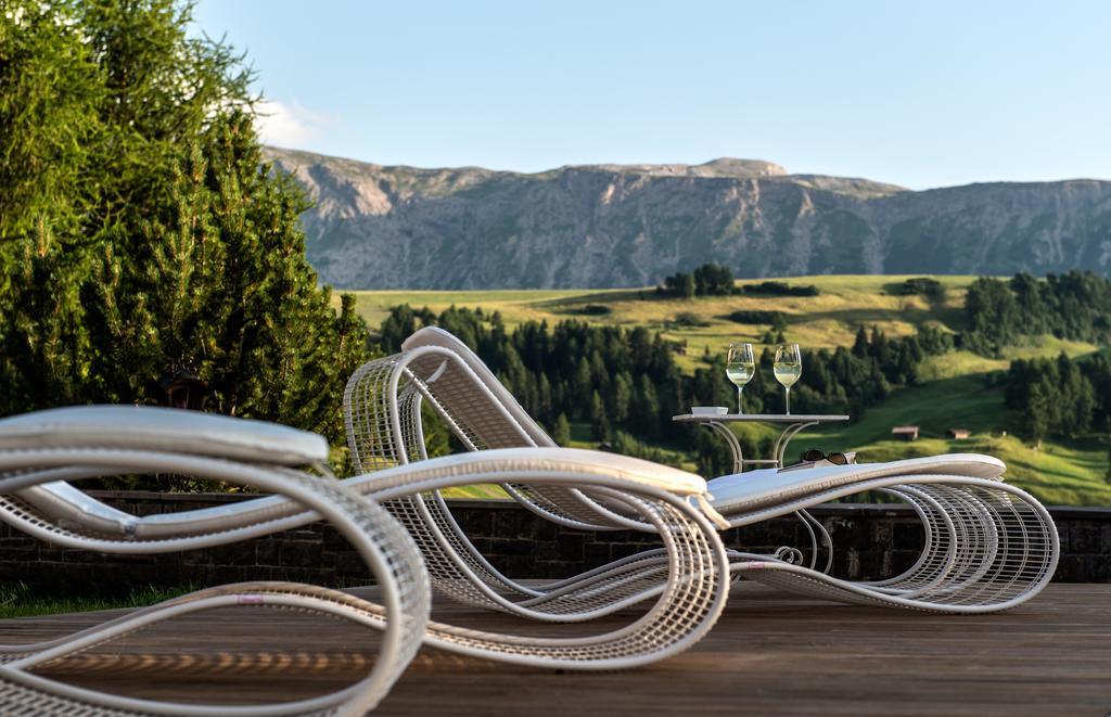 Hotel Rosa Eco Alpine Spa อัลเป ดิ ซิวซี ภายนอก รูปภาพ