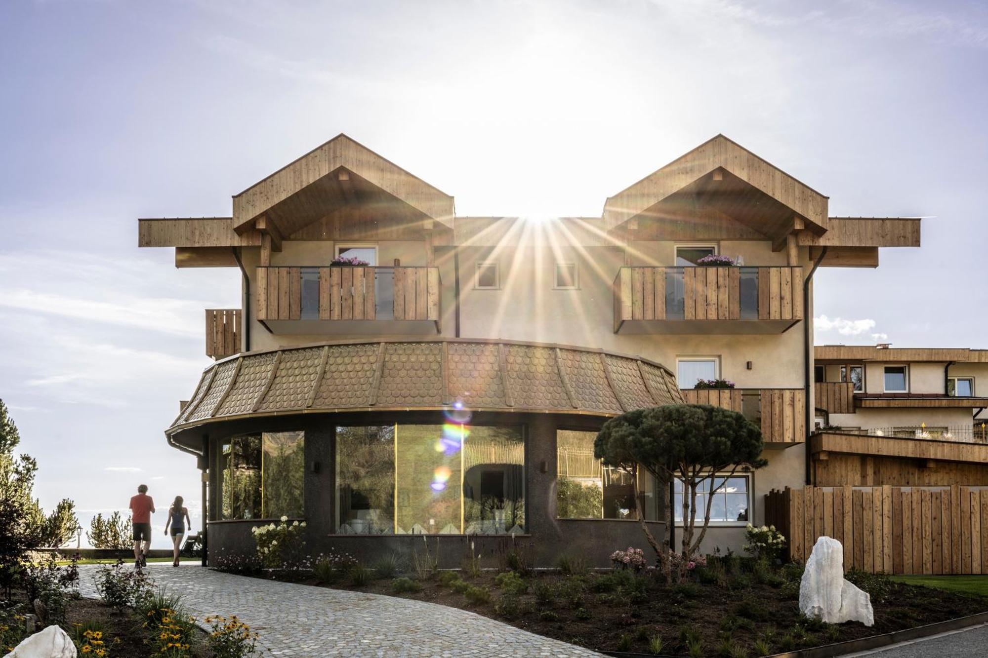 Hotel Rosa Eco Alpine Spa อัลเป ดิ ซิวซี ภายนอก รูปภาพ