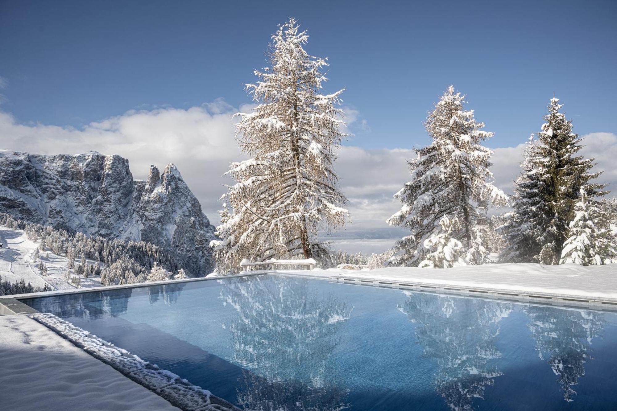Hotel Rosa Eco Alpine Spa อัลเป ดิ ซิวซี ภายนอก รูปภาพ
