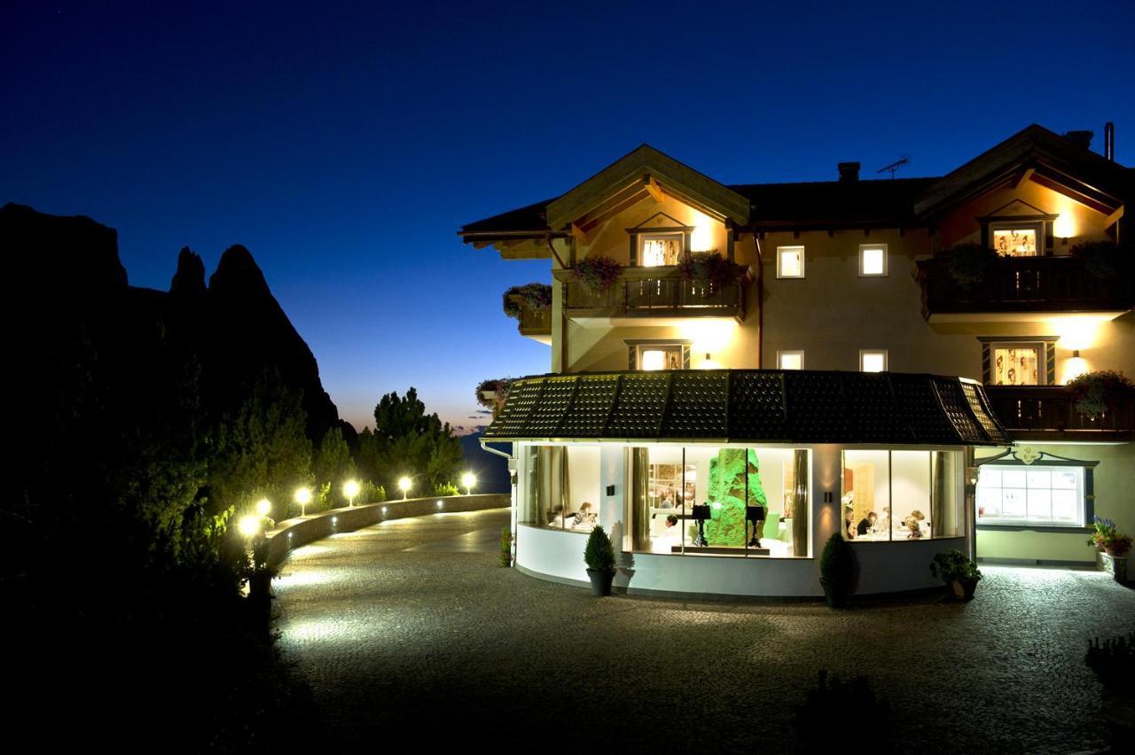 Hotel Rosa Eco Alpine Spa อัลเป ดิ ซิวซี ภายนอก รูปภาพ